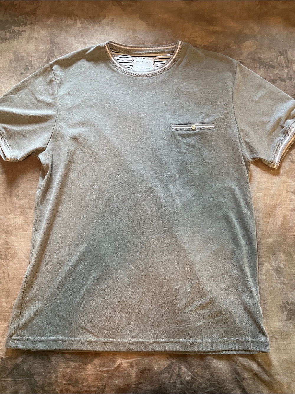 Men's Short Sleeve Crew Pocket T‑Shirt in Sage Denim and Flower Ricky Singh Larg